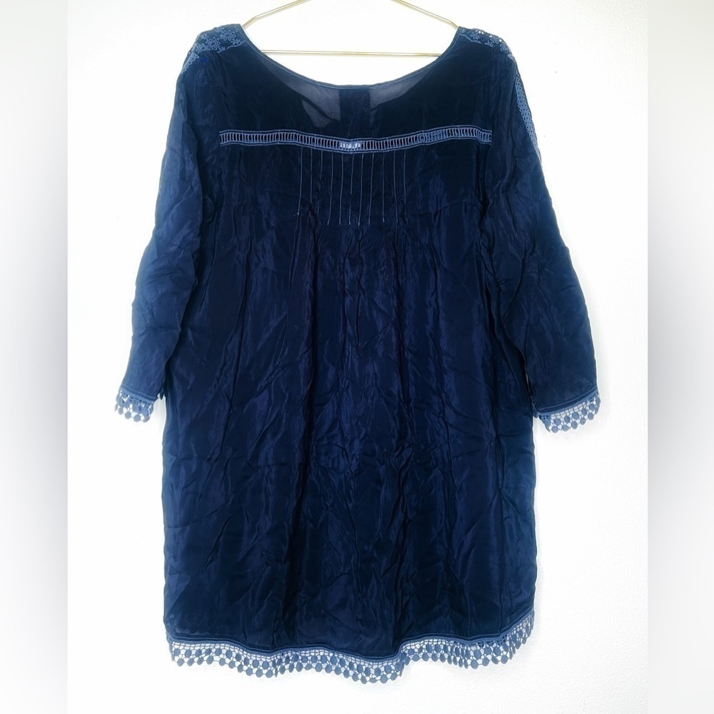 💕Johnny Was Navy Embroidered Tunic Blouse💕 - Picture 2 of 8